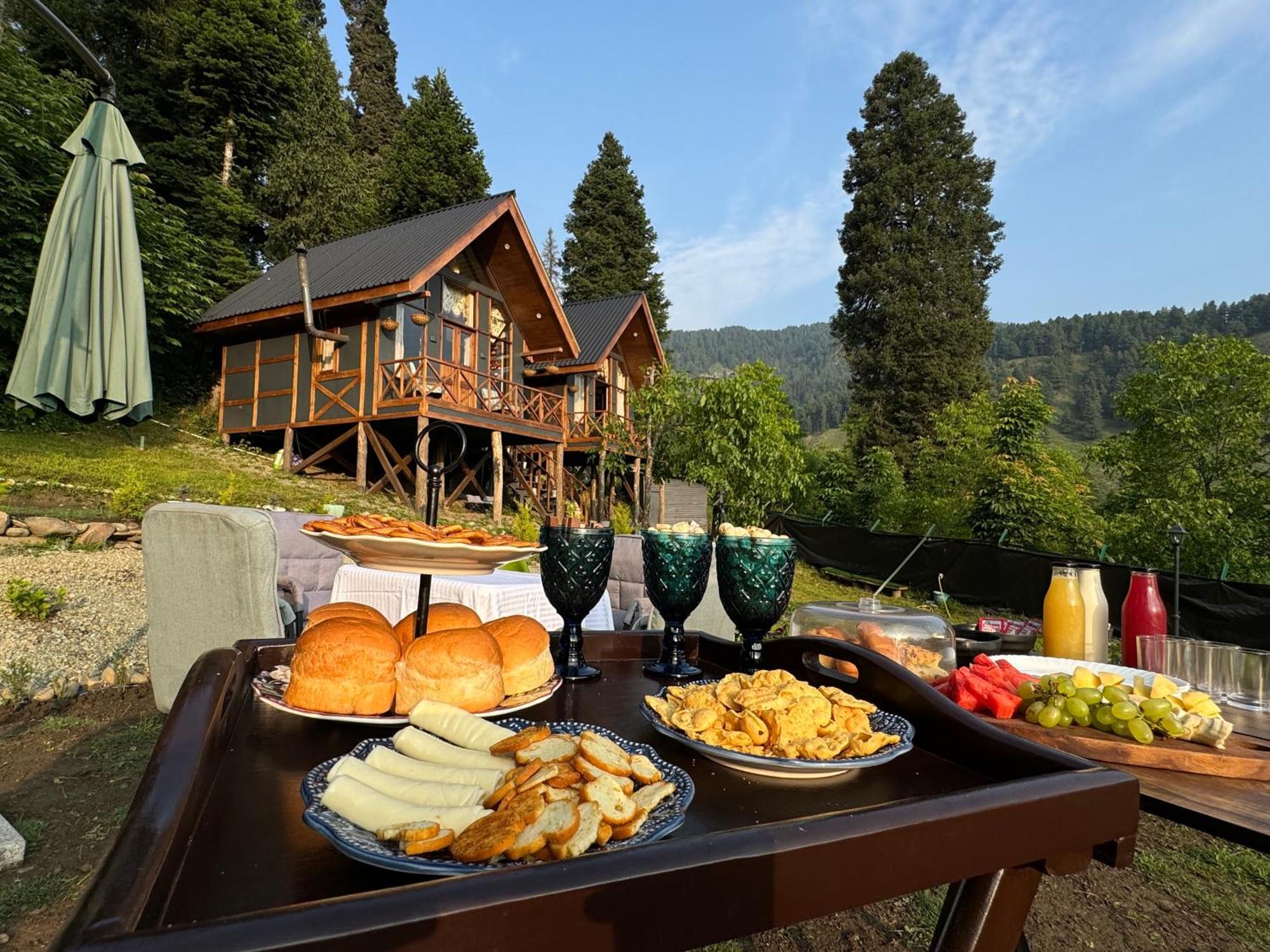 Villa Solomons Gray à Tangmarg Extérieur photo